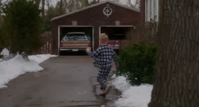 The cars are still here. - Home Alone