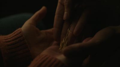 The chain is broken, but... - Clarice