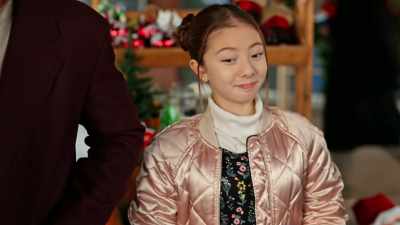 The christmas carollers
will be there, - Mom's Christmas Boyfriend