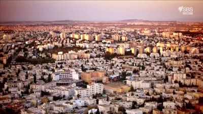 The city of Tunis - Curse of the Ancients with Alice Roberts