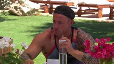 The cleverest minds
or the best looking - Love Island