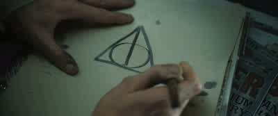 The Cloak of Invisibility. - Harry Potter and the Deathly Hallows: Part 1