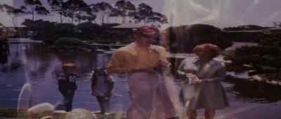 'The colours are beautiful. - The Man Who Fell to Earth