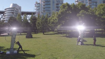 - The columns.
- I've got it. - Supergirl