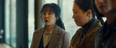 The comments' section is on fire. - Single in Seoul