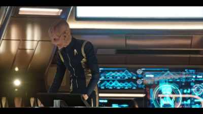 - The computer is reading it - Star Trek: Discovery