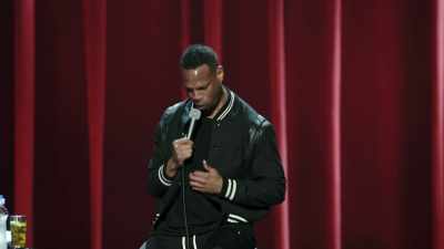 The cops pull you over,
I want you to hold your head down - Marlon Wayans: Woke-ish