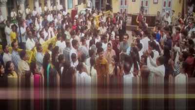 The court - OMG 2