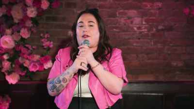 The darkest thing I've ever seen was
my mom was drinking tea, - Liza Treyger: Night Owl
