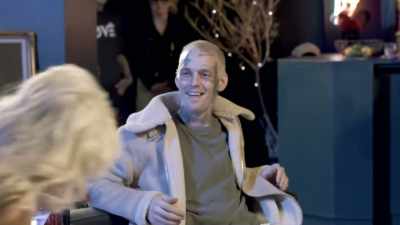 - The day that Aaron
went on Kaila's talk show, - Aaron Carter: The Little Prince of Pop