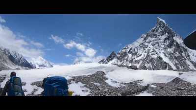 The day is absolutely beautiful today,
and it's quite stunning. - 14 Peaks: Nothing Is Impossible