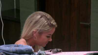 >> THE DAY WHEN I GOT THE TEXT,
I WAS, LIKE -- - Love Island