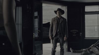 The day's wasting.
Thought you wanted to ride at sun‒up. - Westworld