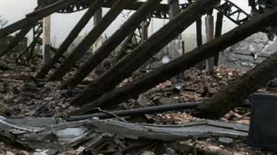 THE DEVASTATION
STUNS THE WORLD... - America in Color