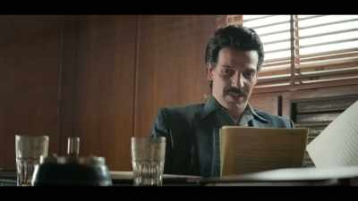 The diagonal lines mean that it's
a top-secret document, you know. - The Spy