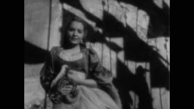 The dizzying camera movements,
the tortured compositions, - The Eyes of Orson Welles