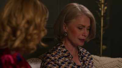 The donors are being
siphoned to a bogus site. - The Jane Mysteries: Too Much to Lose