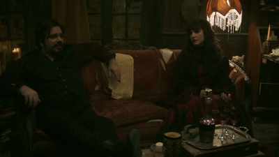 - The door's closed, Master.
- Close it more. - What We Do in the Shadows