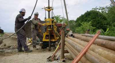 ‐ The drill is free‐spinning, - Lost Gold of World War II