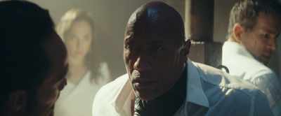 -The egg. Now!
-[labored breathing] - Red Notice