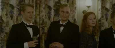 ... to the establishment.
And especially the Minister. - Into the Darkness