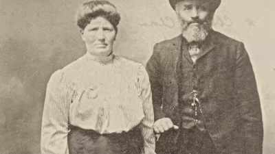 The families together worked
as a unit and for Passover, - Jews of the Wild West