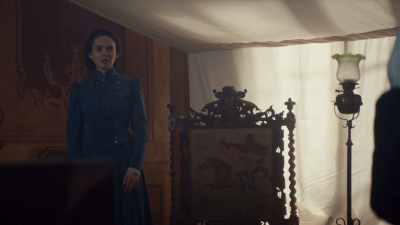 - The family kept her from him - Dead Still
