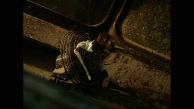 The fan still going,
but the truck's dying. - Spielberg