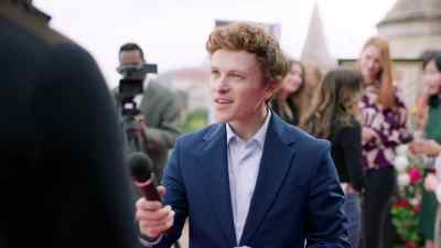 The fans are great, - Love on the Danube: Kissing Stars