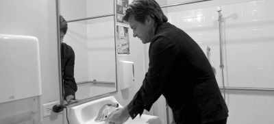 The faucet. The handles.
Whatever the-- - SmartLess: On the Road