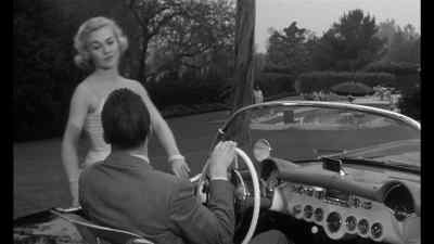 The field is on the stretch now... - Kiss Me Deadly