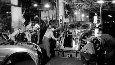 The first 3,000 or
so Airflow cars, - The Cars That Made America