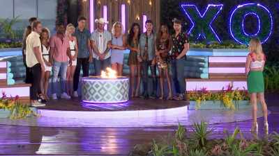 THE FIRST COUPLE SAFE IS... - Love Island