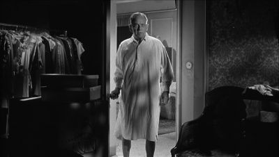 The first dead man on Omaha Beach must be a sailor - The Americanization of Emily
