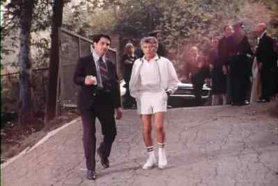 The first one is in this car here, Mr. Rosner. - Helter Skelter
