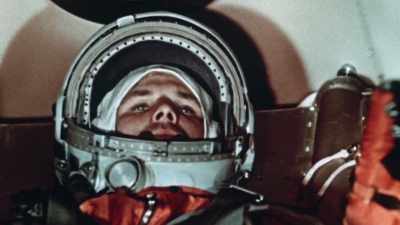 THE FIRST TO ORBIT A MAN
AROUND THE EARTH... - America in Color