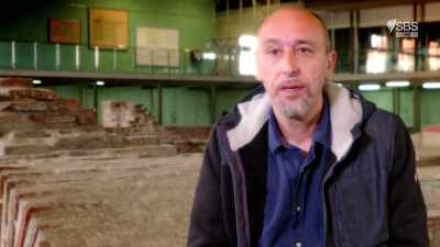 The floors and roofs collapse. - Curse of the Ancients with Alice Roberts