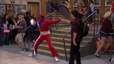 - THE FLOUR BOMBER! - Victorious