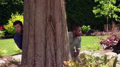 [The Friendly Indians'
I Know You Know] - Psych