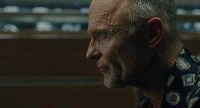 The front and the tail are supposed to work together - Snowpiercer