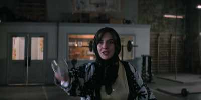 - The fuck is this?
- I will beat you with a chicken. - GLOW