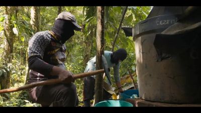 The gasoline washes the coca leaf. - The Business of Drugs