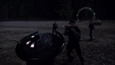 The gate is coming on again.
Two enemy ships approaching. - Stargate Atlantis