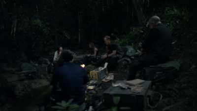 The General was escorting rebels
in the Yangon prison. - Hard Target 2