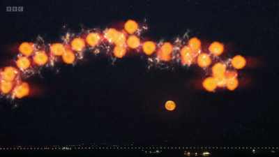 The giant arc is so big
that, if we could see it from Earth, - Secrets of Size: Atoms to Supergalaxies