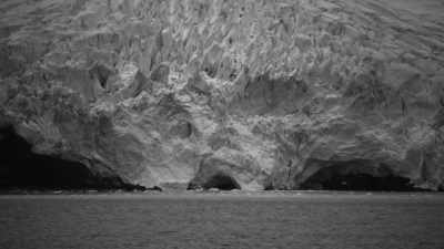 The glacier Shackleton found
filled the valley - Shackleton: The Greatest Story of Survival