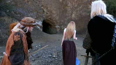 The Golden Key must be inside. - Empire Queen: The Golden Age of Magic
