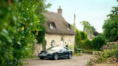 The great British landscape
is blighted by potholes. - James May and the Dull Men