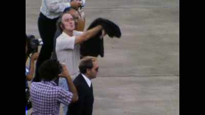 The Great Train Robber,
Ronnie Biggs, - Pistol