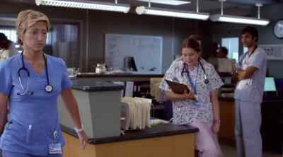 - The guy had to know it might kill him.
- He's a pharmacist. - Nurse Jackie